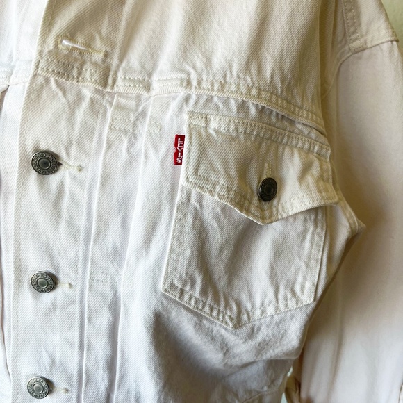 Levi's Denim Jacket (White) - Picture 7 of 7